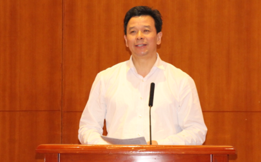 市金融办副主任肖志家发言